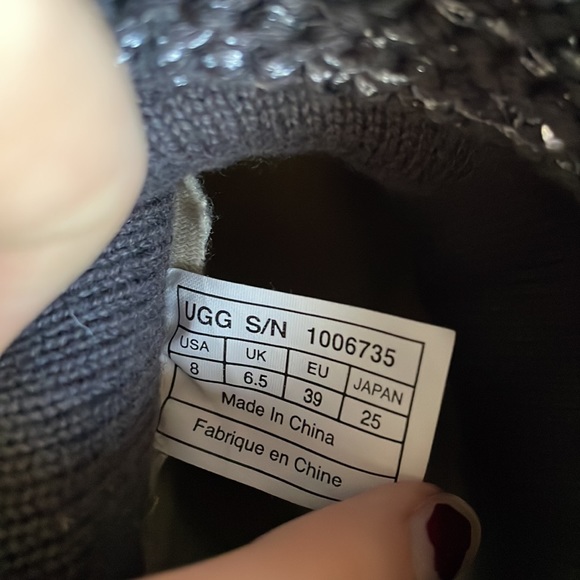 Cambridge Metallic Gray Fold-Over Ugg Australia Boots - Picture 9 of 10